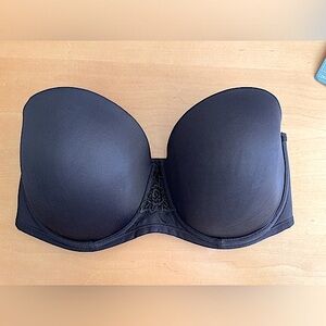 Black vanity fair strapless bra size 36DD